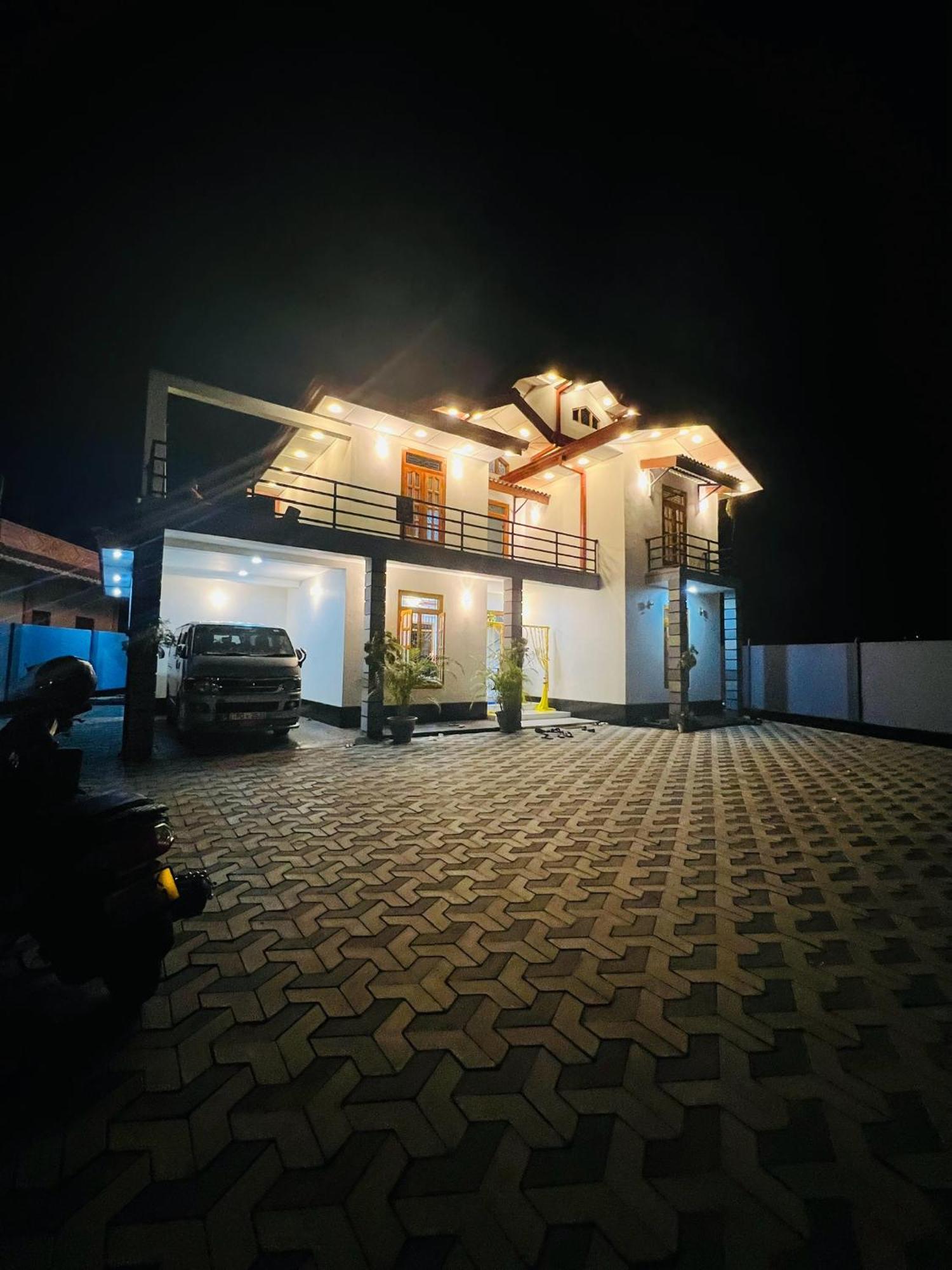 Sunset Chalet Mullaittivu Luaran gambar